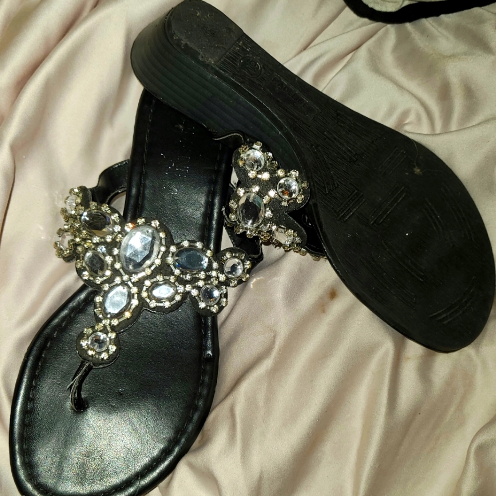 Gemmed flats
